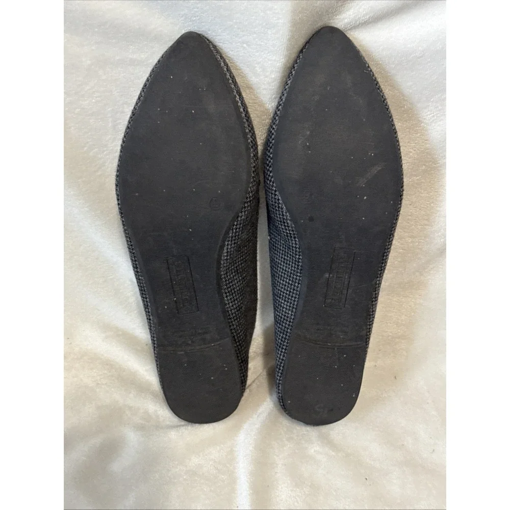 Seychelles pointed toe flats  Black &gray Sz 9